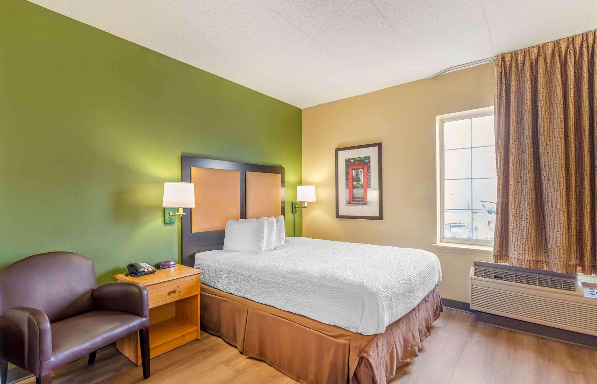 Extended Stay America Select Suites - Chicago - Lombard - Oakbrook Окбрук Террас Экстерьер фото