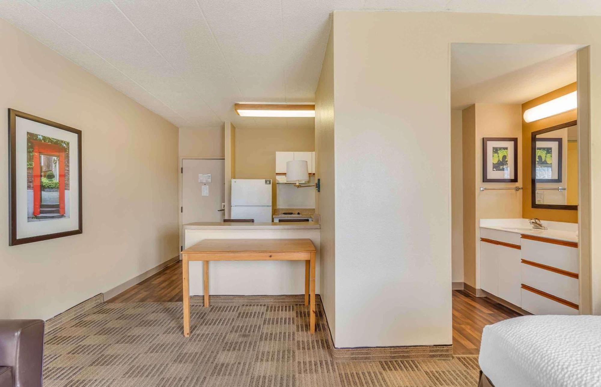 Extended Stay America Select Suites - Chicago - Lombard - Oakbrook Окбрук Террас Экстерьер фото