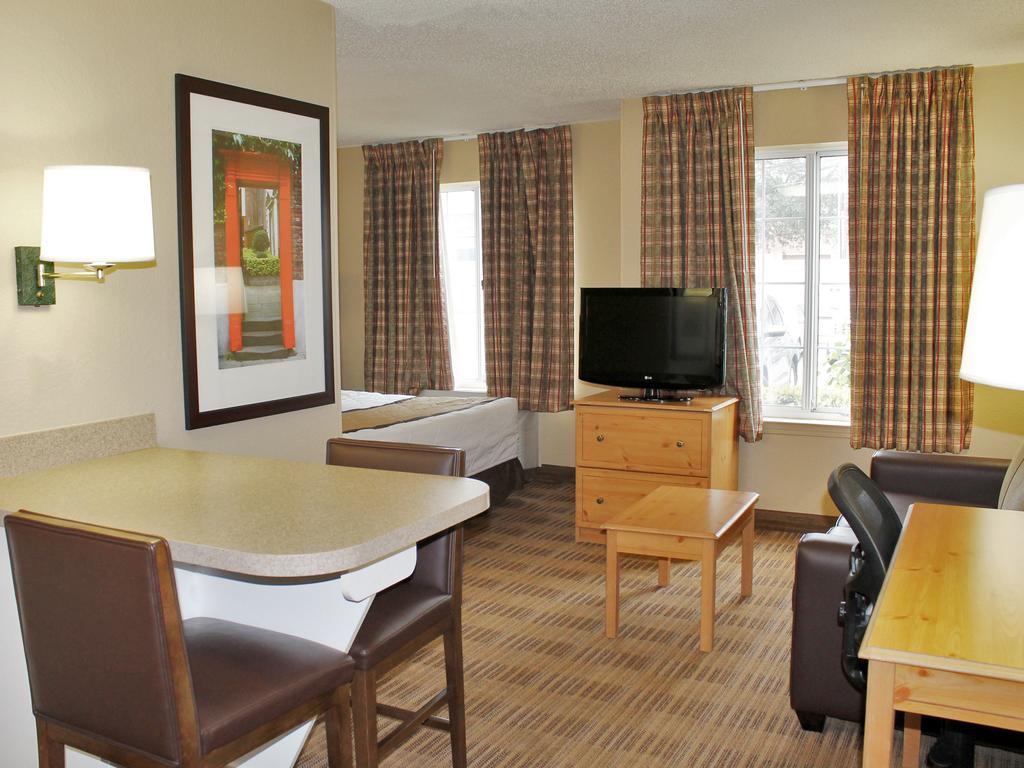Extended Stay America Select Suites - Chicago - Lombard - Oakbrook Окбрук Террас Экстерьер фото